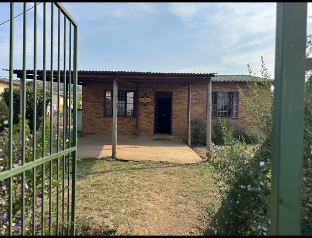 2 BEDROOM FREEHOLD FOR SALE IN MPOPHOMENI